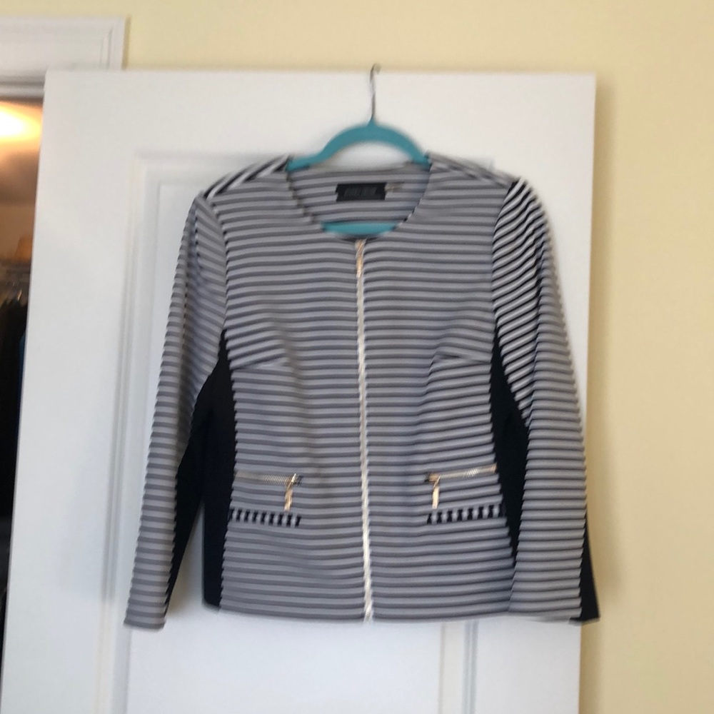 Short waisted Ivanka trump jacket